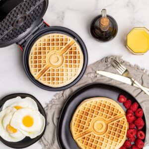 Pokemon: Pokeball - Waffle Maker